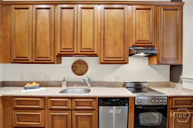 125 E Broad Street 2D, Savannah, GA 31401