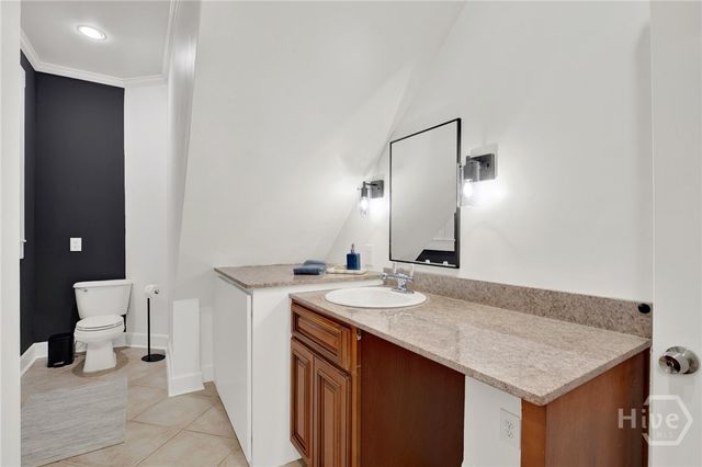 125 E Broad Street 2D, Savannah, GA 31401