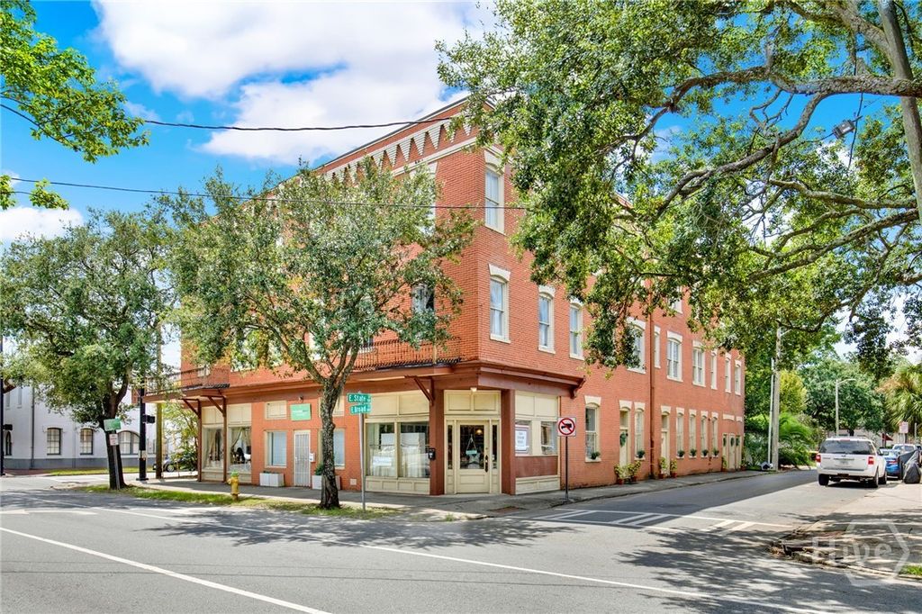125 E Broad Street 2D, Savannah, GA 31401