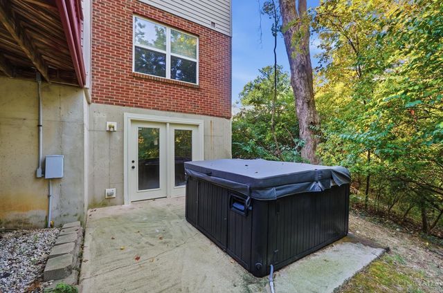 9110 Willow Creek Drive, Loveland, OH 45140