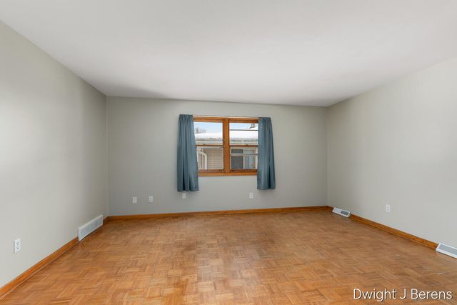 4321-4323 Dawes Court, Grand Rapids, MI 49508