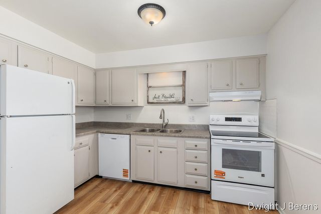 4321-4323 Dawes Court, Grand Rapids, MI 49508