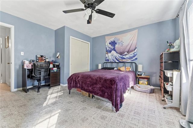 8 Roundtree CIR, Hampton, VA 23661