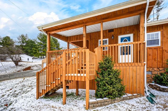 1601 Graham School Road, Gallipolis, OH 45631