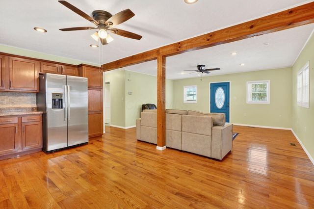 1601 Graham School Road, Gallipolis, OH 45631