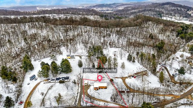 1601 Graham School Road, Gallipolis, OH 45631