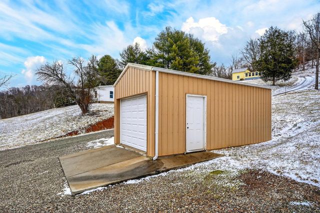 1601 Graham School Road, Gallipolis, OH 45631