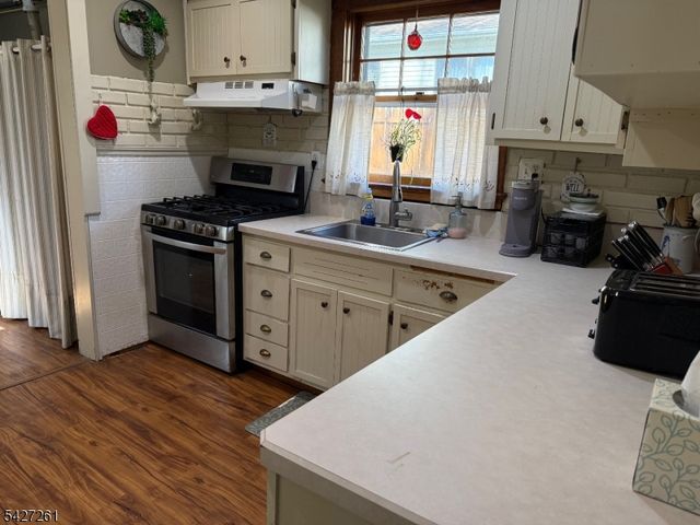 29 Lakeside Rd, West Milford Twp., NJ 07421