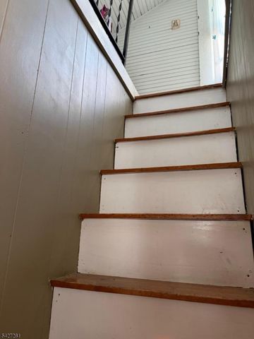 29 Lakeside Rd, West Milford Twp., NJ 07421