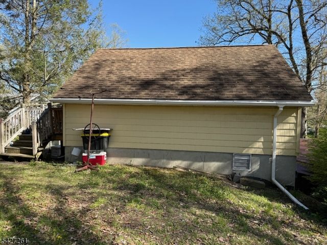 29 Lakeside Rd, West Milford Twp., NJ 07421