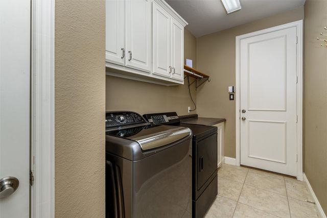 136 Whispering Winds Drive, Gunter, TX 75058
