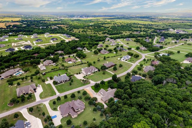 136 Whispering Winds Drive, Gunter, TX 75058