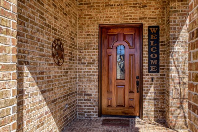 136 Whispering Winds Drive, Gunter, TX 75058