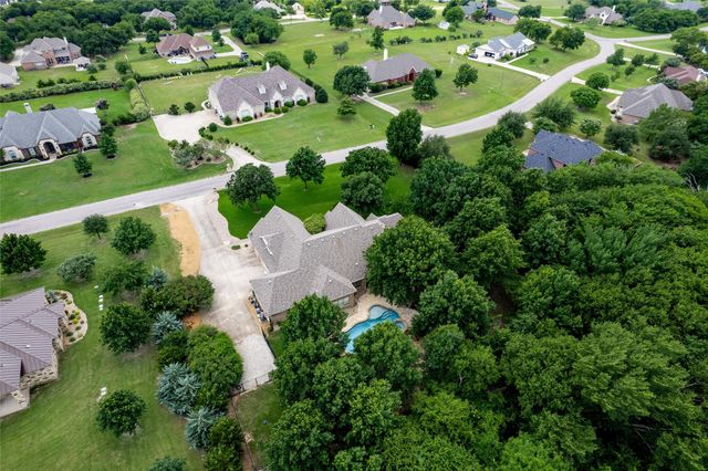136 Whispering Winds Drive, Gunter, TX 75058