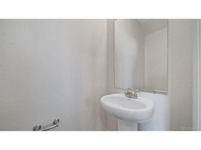 22401 E 46th Ave, Aurora, CO 80019