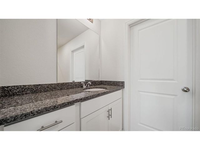22401 E 46th Ave, Aurora, CO 80019