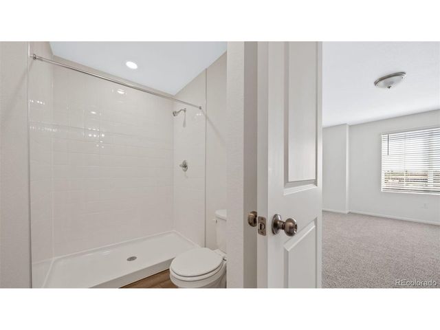 22401 E 46th Ave, Aurora, CO 80019