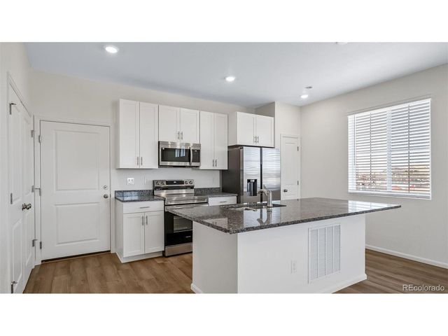 22401 E 46th Ave, Aurora, CO 80019