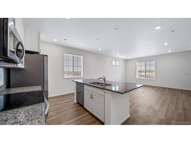 22401 E 46th Ave, Aurora, CO 80019