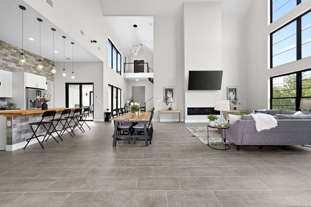 8024 Alton, Selma, TX 78154