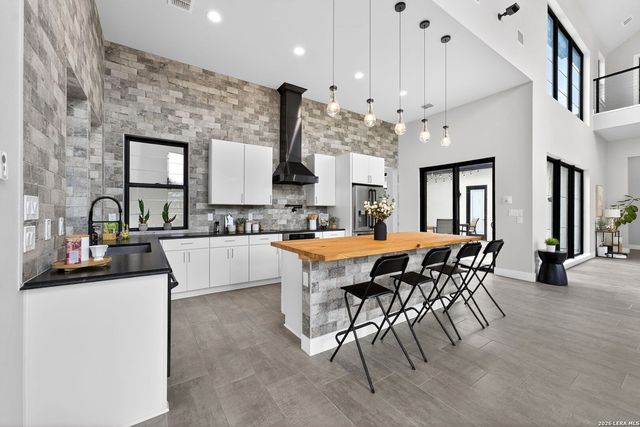 8024 Alton, Selma, TX 78154