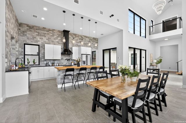 8024 Alton, Selma, TX 78154