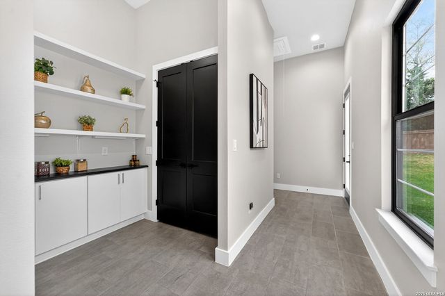 8024 Alton, Selma, TX 78154