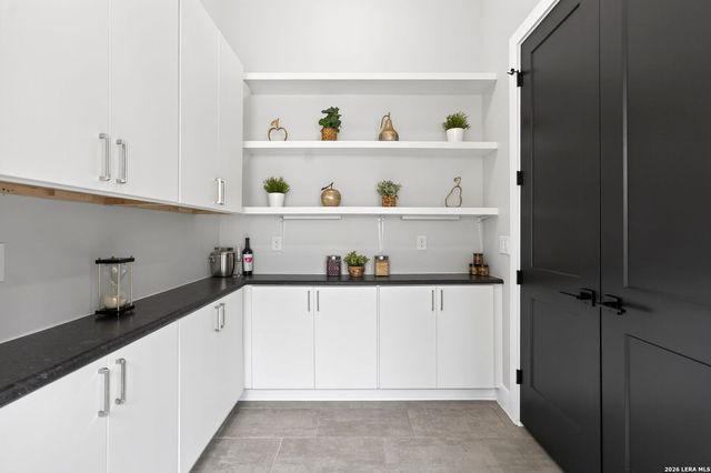 8024 Alton, Selma, TX 78154