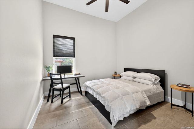 8024 Alton, Selma, TX 78154