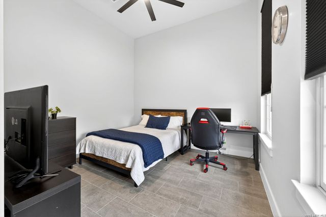 8024 Alton, Selma, TX 78154