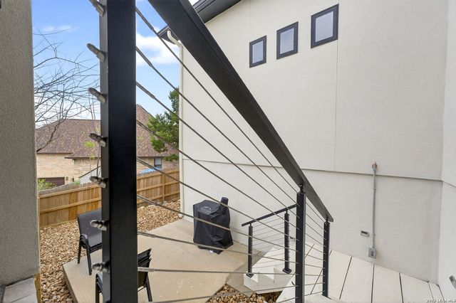 8024 Alton, Selma, TX 78154