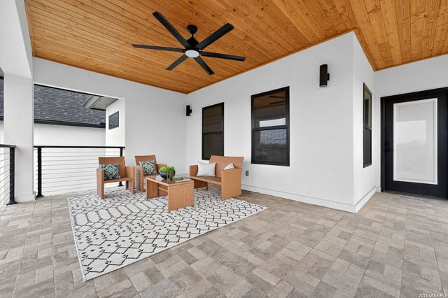 8024 Alton, Selma, TX 78154