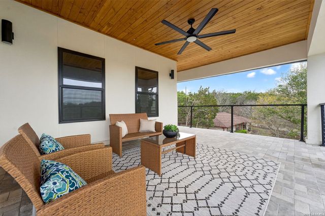 8024 Alton, Selma, TX 78154