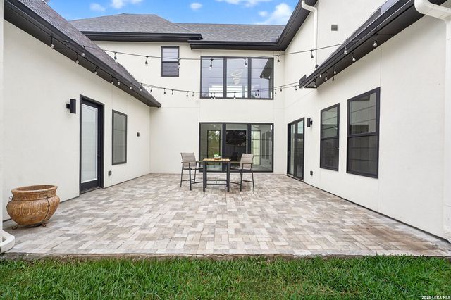 8024 Alton, Selma, TX 78154