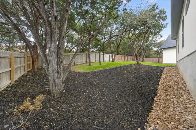 8024 Alton, Selma, TX 78154