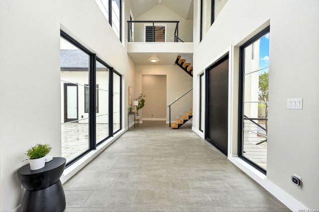 8024 Alton, Selma, TX 78154