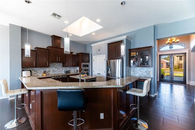 4401 Lake Superior Dr, Corpus Christi, TX 78413