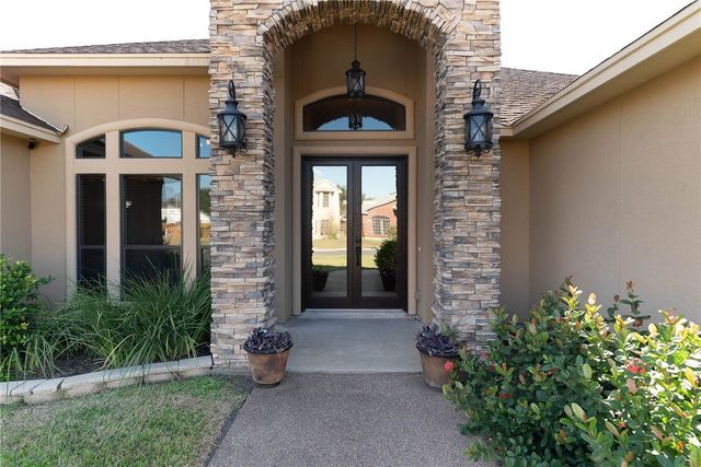 4401 Lake Superior Dr, Corpus Christi, TX 78413