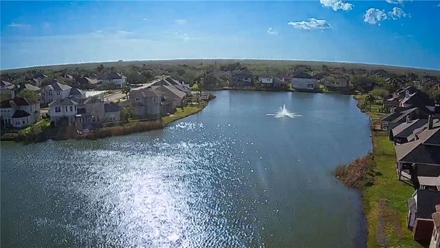 4401 Lake Superior Dr, Corpus Christi, TX 78413