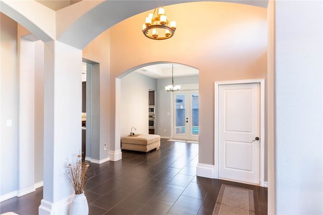 4401 Lake Superior Dr, Corpus Christi, TX 78413