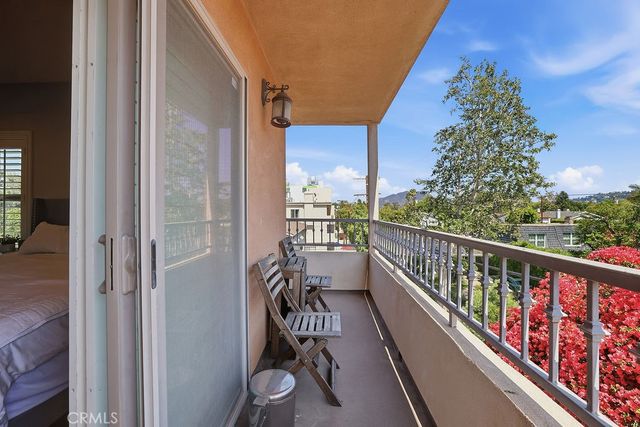 11504 Moorpark Street 203, Studio City, CA 91602