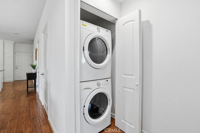 11504 Moorpark Street 203, Studio City, CA 91602