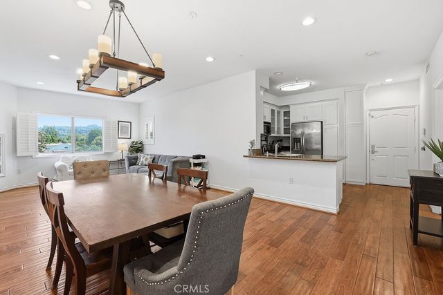 11504 Moorpark Street 203, Studio City, CA 91602