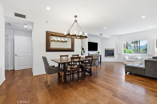 11504 Moorpark Street 203, Studio City, CA 91602