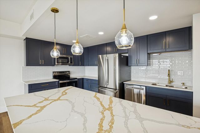 2001 Holcombe Boulevard 2203, Houston, TX 77030