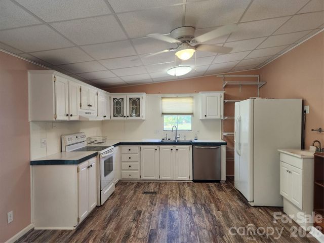 189 Brook Creek Drive, Troutman, NC 28166