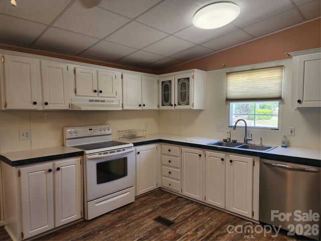 189 Brook Creek Drive, Troutman, NC 28166