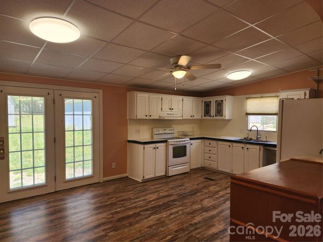 189 Brook Creek Drive, Troutman, NC 28166