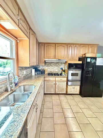 18832 Cherry Lane, Lansing, IL 60438