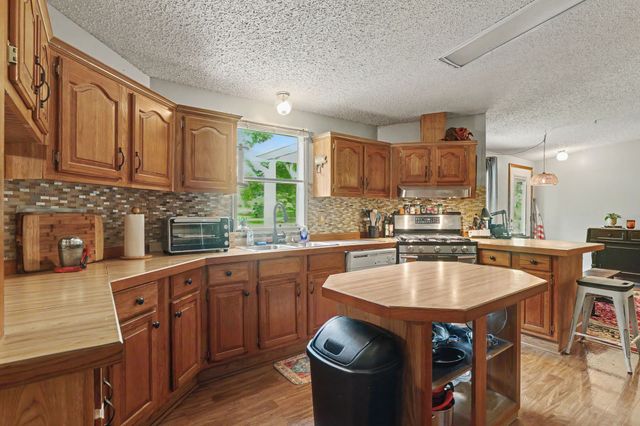 131 Holiday Acres Dr, Springville, TN 38256